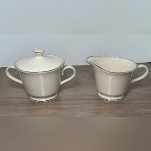 Lenox Cream Ceramic Sugar Bowl‎
